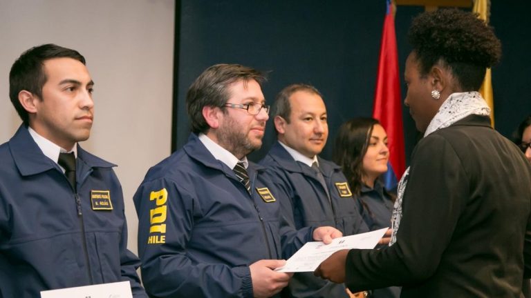 Detectives maulinos aprendieron créole para atender haitianos