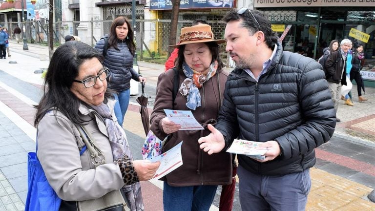 Previenen a la comunidad sobre el endeudamiento financiero