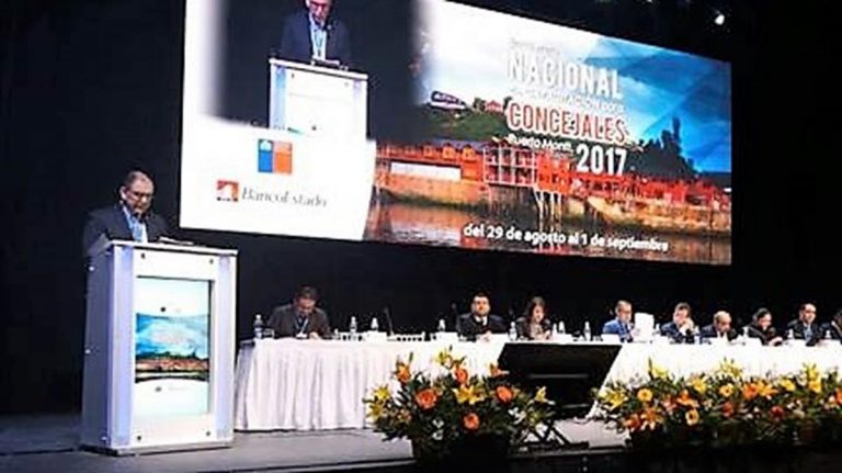 Concejales del país levantan serie de demandas de gestión