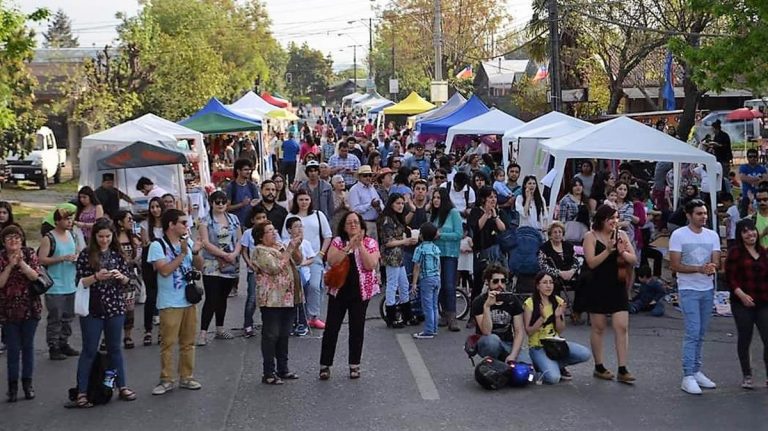 ? Se vive el festival callejero “Una Canción para Víctor Jara”