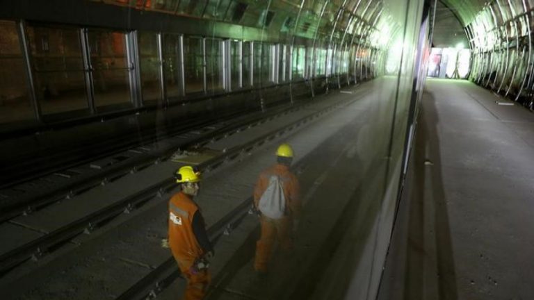 Hallan cementerio indígena en obras de construcción del Metro