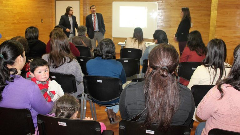 Capacitan a beneficiarios del programa