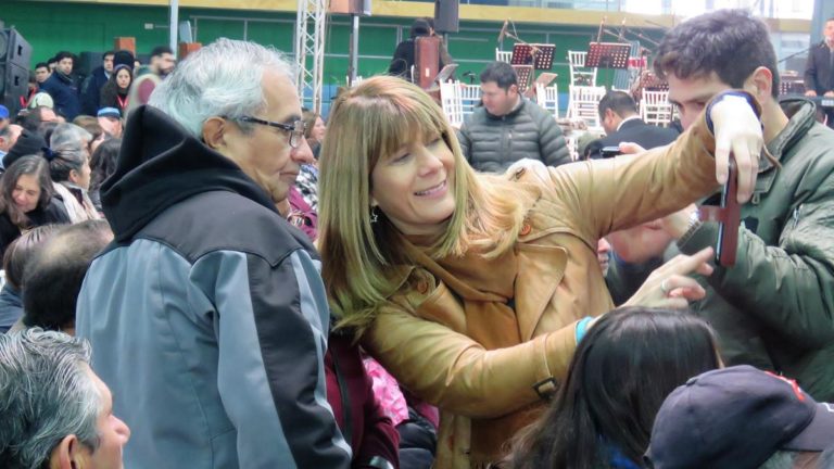 Ximena Rincón propone modelo de ciudades inteligentes para el Maule