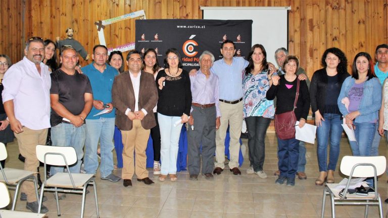 Vecinos de Villas Juan XXIII y André Jarland se capacitaron para usar alarmas comunitarias