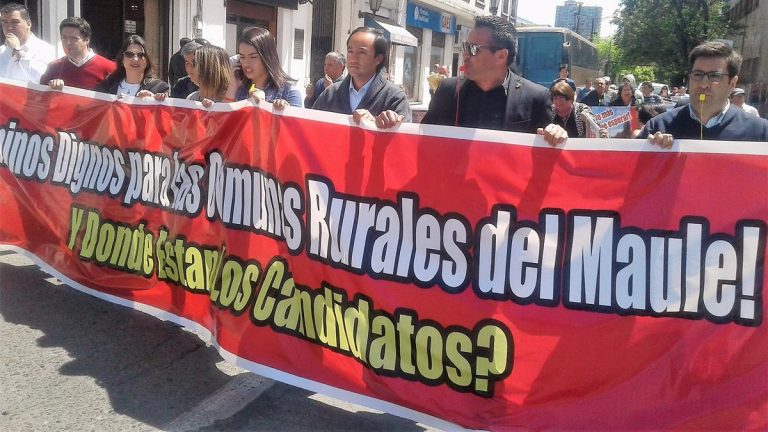 Alcaldes protestan por pésimo estado de los caminos rurales