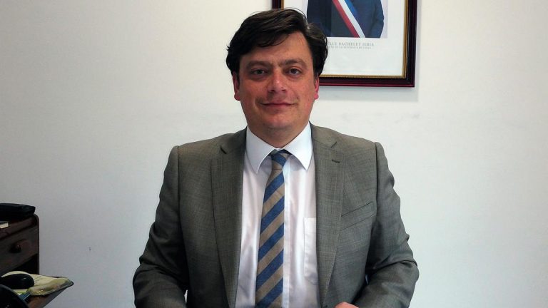 Gobernador de Curicó llamó a participar en las próximas elecciones