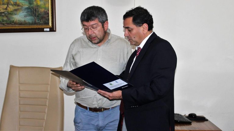 Entregan proyecto aprobado para terminar construcción del Santuario El Carmen