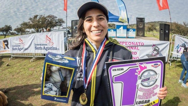 Tania González se tituló campeona de Chile del motociclismo enduro femenino