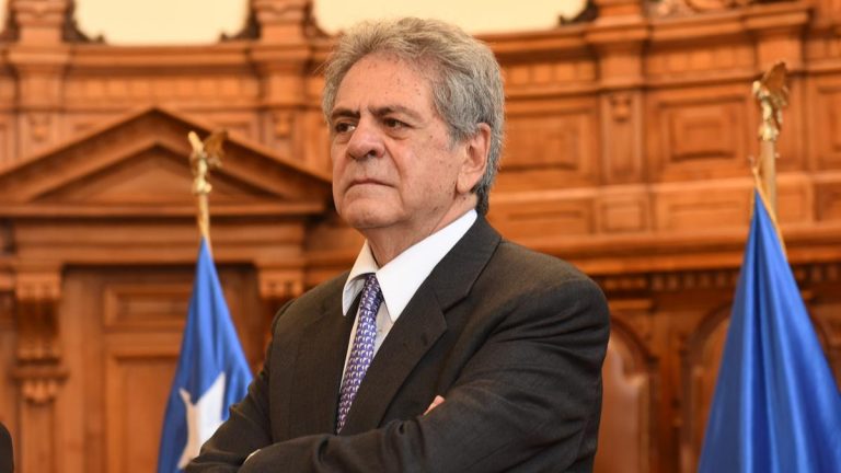 Académico es elegido presidente de la Corte Suprema