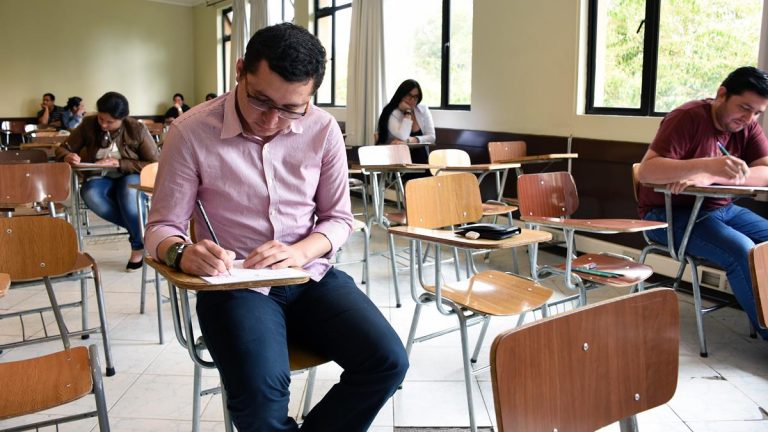 76 médicos rindieron el Eunacom en la UTalca