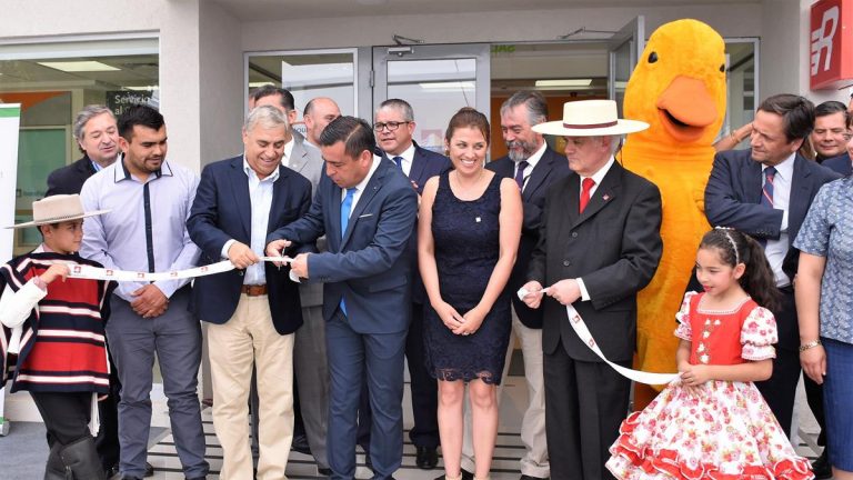 Sagrada Familia inauguró flamante sucursal de Bancoestado