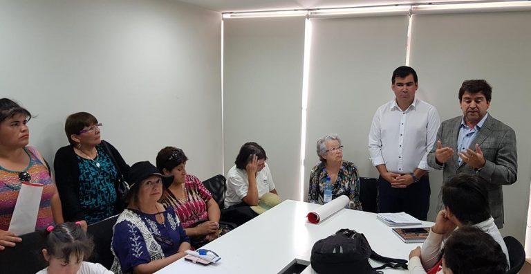 CGE se reúne con vecinos de Pelarco y acuerdan trabajo conjunto para mejoras del servicio