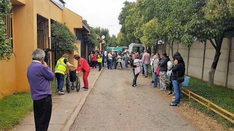 Cesfam Central realiza simulacro de emergencias químicas