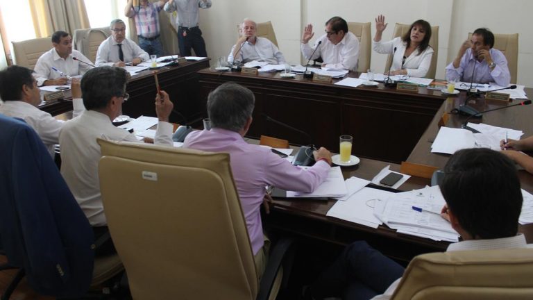 Concejo Municipal apuesta por la seguridad vecinal en patentes de alcoholes