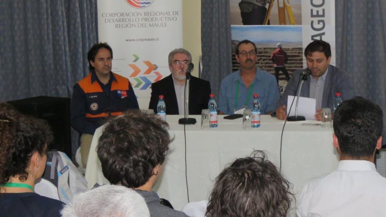 Connotados científicos participan en Congreso Internacional Vulcanológico