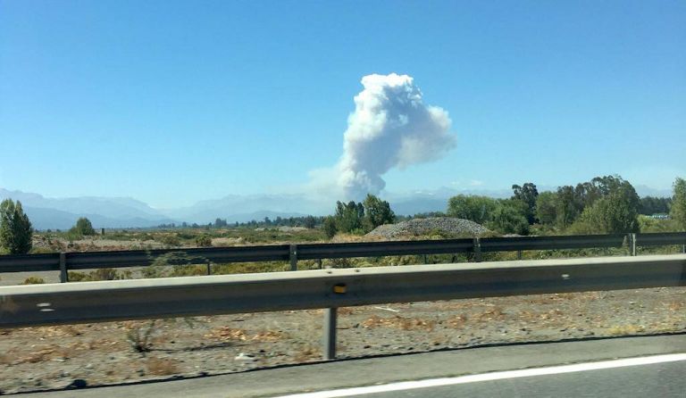 Curicanos confundieron incendio forestal con erupción volcánica