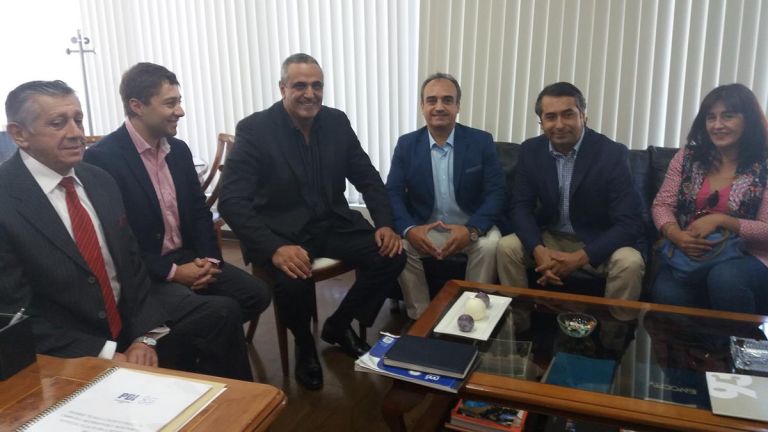 Radicales comprometen apoyo a proyectos de desarrollo regional