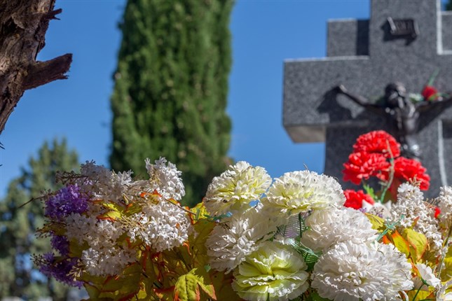 Presentan millonaria demanda por extravío de osamentas desde Cementerio Municipal.