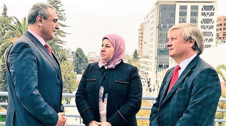 Intendente Milad recibe a embajadora de Marruecos para reactivar convenio bilateral