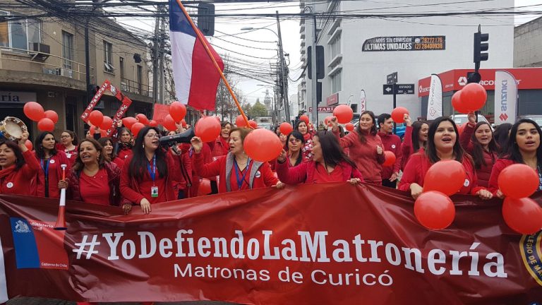Matronas de la provincia protestaron por derogación de la Norma 21