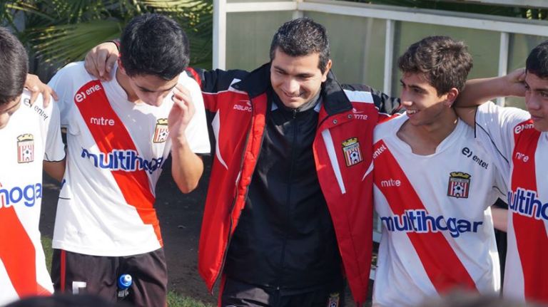 Curicó Unido busca DT apuntando a la formación de entrenadores locales