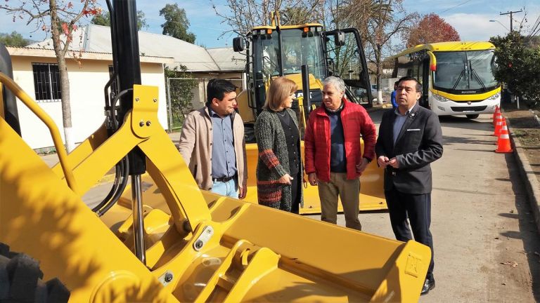 Sagrada Familia recibió maquinaria y un bus para cubrir requerimientos de la comunidad