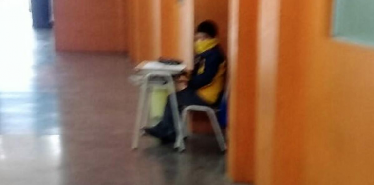 Madre de menor castigado en colegio de Romeral, exige justicia