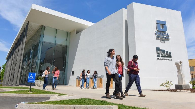 UTALCA se mantiene como una de las tres mejores universidades públicas del país