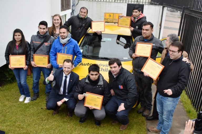 Personas sordas fueron certificadas en curso de conducir