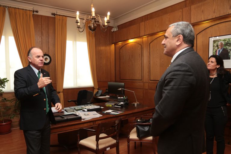 Ministro de Agricultura insistirá en evitar el cierre de planta Iansa