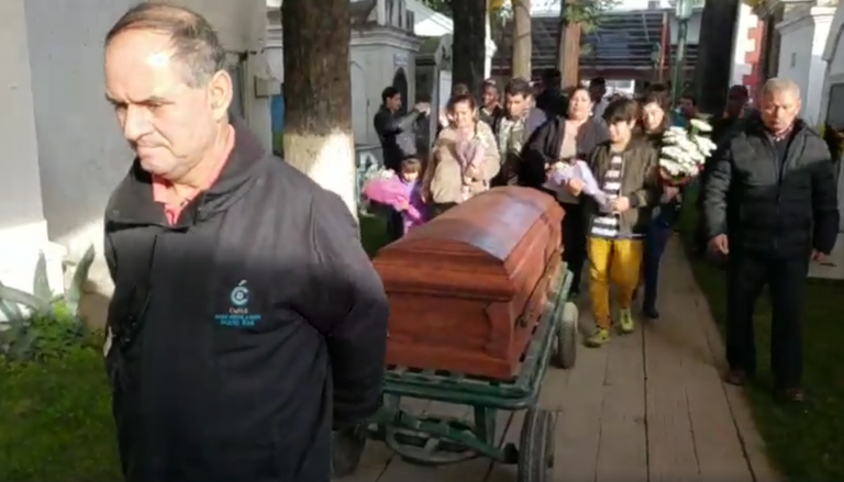 Sepultan a haitiano que murió en completo abandono familiar