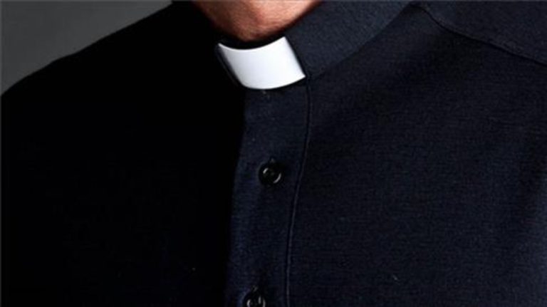 Suspendido sacerdote y un capellán de colegio en Chillán por abusos sexuales