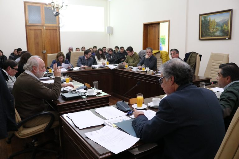 Más de cien millones aprobó concejo municipal para el deporte curicano