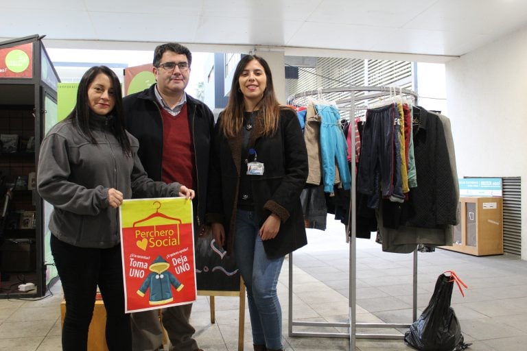 “Perchero Social”, una cálida mano de ayuda para este invierno