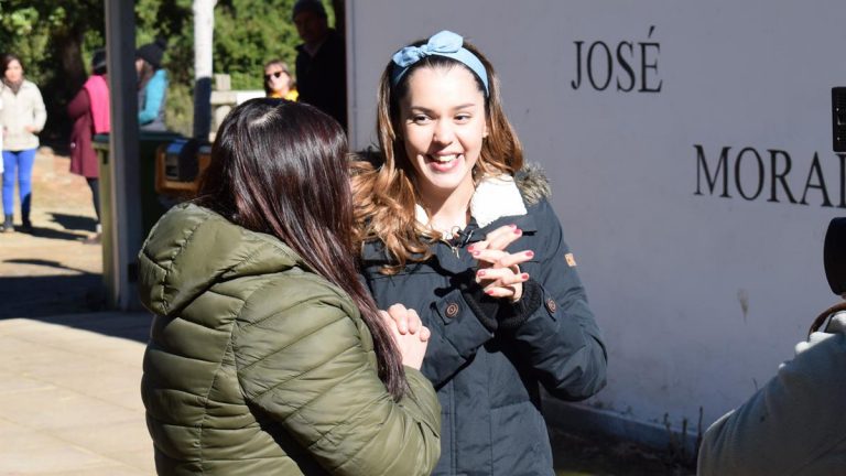 Conductora de “Sabingo” visitó colegio curicano