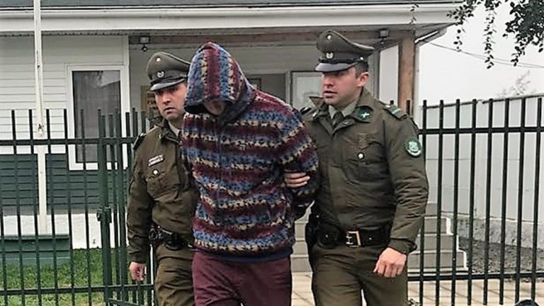Traficantes cayeron detenidos tras control policial frente a Parronal de Hualañé