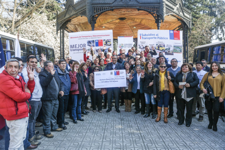 Gobierno Regional entregó más de $1500 millones para renovar micros y colectivos en la región