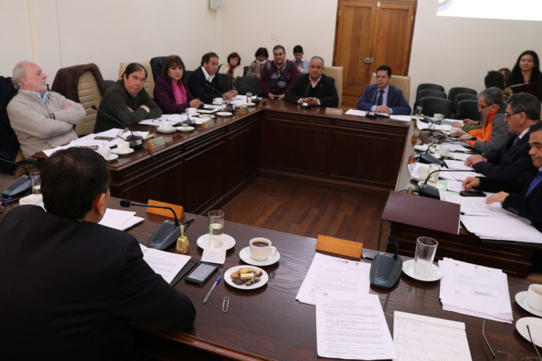 Concejo Municipal entregó subvención de 30 millones a Bomberos de Curicó