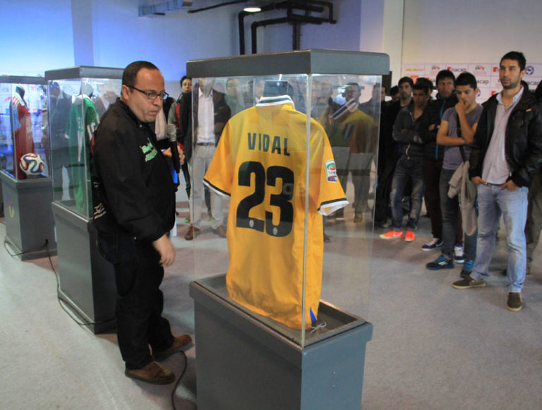 [AUDIO] Paulo Flores traerá su “Museo de Camisetas” a Curicó