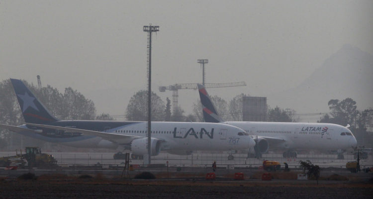 Niña de 14 años muere en avión que viajaba desde Miami a Santiago