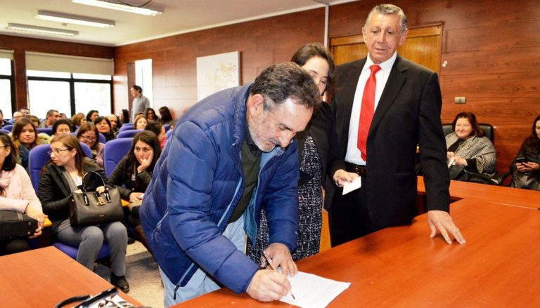 Rauco pagó millonaria deuda con sus profesores