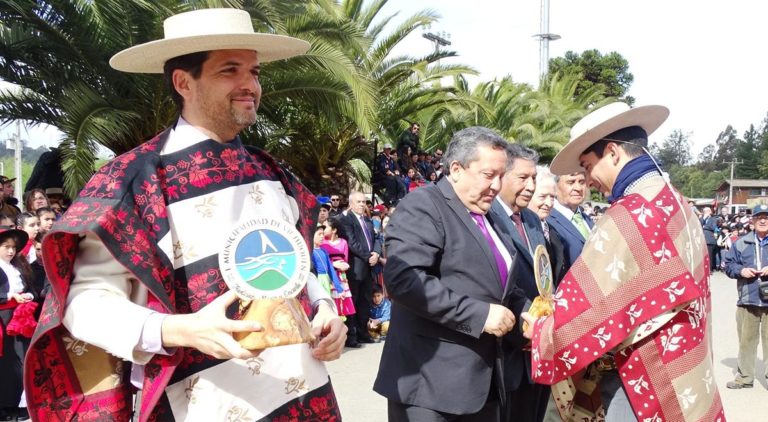 Rindieron homenaje a ex alcaldes de Vichuquén