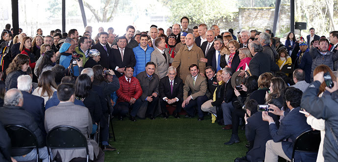 Acuerdo Nacional por La Araucanía incluye reconocimiento constitucional a pueblos indígenas y ley de cuotas