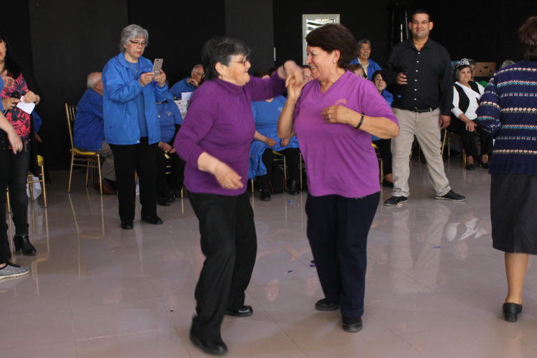 Adultos mayores de Rauco celebraron su día con entretenida tarde recreativa