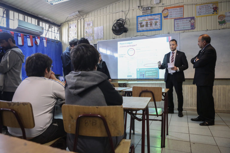 Lanzan concurso para establecimientos educacionales de la región del Maule