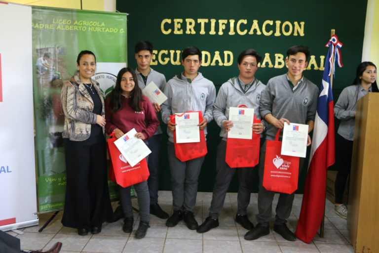 Estudiantes de Molina se capacitan como monitores en salud ocupacional