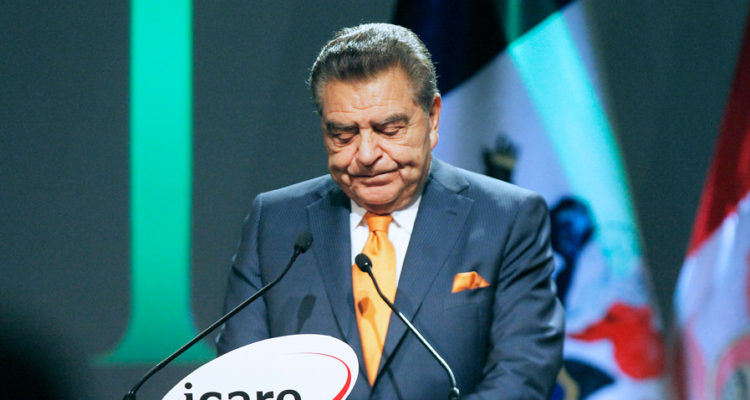 Don Francisco participa en consejo de Sofofa