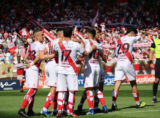 Soñar no cuesta nada: Las opciones de Curicó Unido de ir a Copa Sudamericana