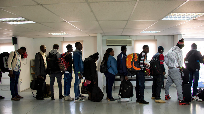 Encuesta Cadem: 85% está de acuerdo con el plan de regreso ordenado de haitianos