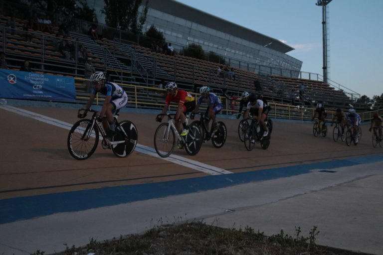 Festival de ciclismo se realizó en Curicó con miras al Nacional de Santiago